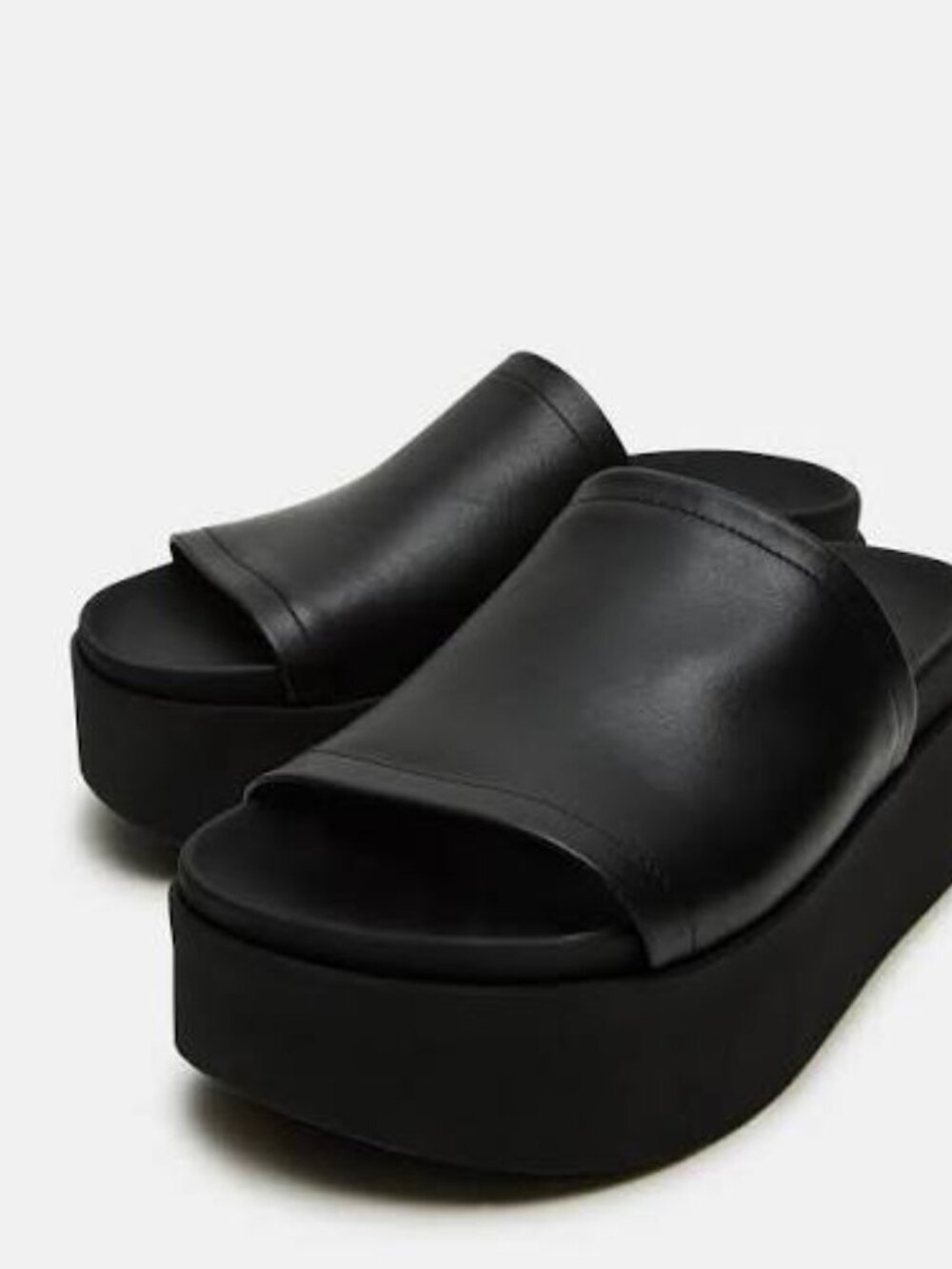 Steve Madden Arwen Flat